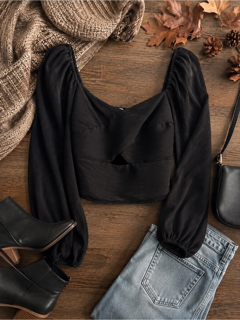 ASTR The Label Black Long Sleeve Cutout Crop Top Size Small Anthropologie